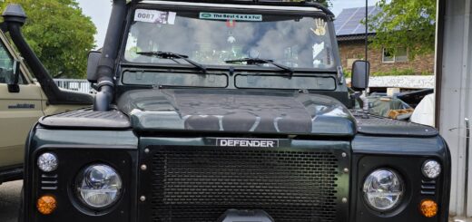 Der Land Rover Td5 mit neuen LED-Leuchten vom Scheinwerfer LUXX.